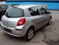 Silber Gebraucht 2009 Renault Clio III Extreme Limousine | 1.600 € (Guter Preis)