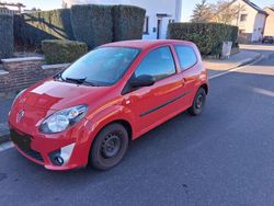 Rot Gebraucht 2011 Renault Twingo Authentique Kleinwagen | 2.000 €