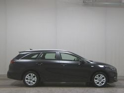 Schwarz Gebraucht 2023 Kia Ceed Vision Kleinwagen | 18.980 € (Guter Preis)