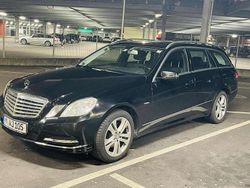 Schwarz Gebraucht 2012 Mercedes E350 Avantgarde Kombi | 12.001 € (Superpreis)