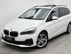 Weiß Gebraucht 2019 BMW 220 Gran Tourer Sport Line Van / Kleinbus | 20.800 € (Fairer Preis)