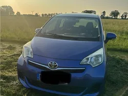 Blau Gebraucht 2011 Toyota Verso-S Van / Kleinbus | 4.100 € (Superpreis)
