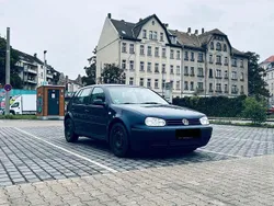 Blau Gebraucht 2002 VW Golf IV Limousine | 2.000 € (Guter Preis)