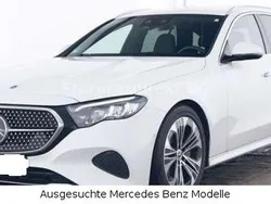 Weiß Gebraucht 2024 Mercedes E300 Avantgarde Kombi | 54.890 € (Guter Preis)