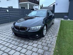Schwarz Gebraucht 2012 BMW 330 Cabriolet M Sport Cabrio | 16.900 € (Fairer Preis)