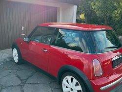 Rot Gebraucht 2003 Mini ONE Kleinwagen | 2.300 € (Teuer)