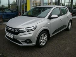 Weiß Gebraucht 2018 Dacia Sandero Essentiel Kleinwagen | 10.990 € (Fairer Preis)