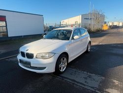 Weiß Gebraucht 2009 BMW 116 Kleinwagen | 2.599 € (Fairer Preis)