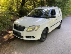 Weiß Gebraucht 2008 Skoda Roomster Abholung | 2.500 €