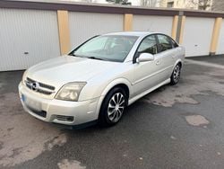 Silber Gebraucht 2003 Opel Vectra GTS Limousine | 2.750 € (Teuer)