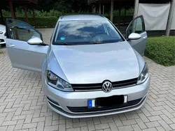 Grau Gebraucht 2016 VW Golf VII Trendline Kombi | 10.000 € (Teuer)