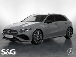 Manufaktur lack manufaktur ... Gebraucht 2025 Mercedes A200 AMG Limousine | 45.290 €