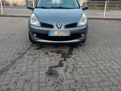 Silber Gebraucht 2008 Renault Clio III Kleinwagen | 2.000 € (Fairer Preis)