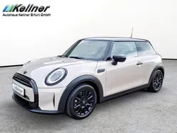 Grau Gebraucht 2022 Mini Cooper Classic Kleinwagen | 22.971 € (Fairer Preis)