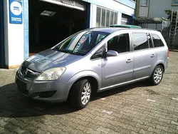 Lichtsilber m2 Gebraucht 2008 Opel Zafira Edition Van / Kleinbus | 3.450 € (Etwas zu teuer)