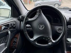 Silber Gebraucht 2001 Mercedes C180 Limousine | 2.000 €