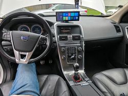 Weiß Gebraucht 2012 Volvo XC60 SUV | 12.500 €