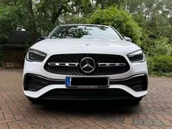Weiß Gebraucht 2023 Mercedes GLA200 AMG line SUV | 39.997 € (Fairer Preis)