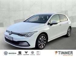 Pure white Gebraucht 2022 VW Golf VIII Active Limousine | 21.190 € (Guter Preis)