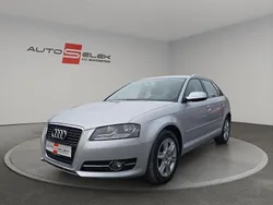 Silber Gebraucht 2010 Audi A3 Sportback Attraction Limousine | 8.950 € (Teuer)