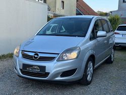 Grau Gebraucht 2010 Opel Zafira Edition Van / Kleinbus | 2.999 € (Fairer Preis)
