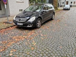 Schwarz Gebraucht 2007 Mercedes R320 Van / Kleinbus | 3.000 € (Superpreis)