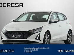 Weiß Neu 2025 Hyundai i20 Trend Limousine | 20.420 € (Fairer Preis)