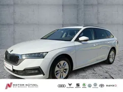 Weiß Gebraucht 2021 Skoda Octavia Ambition Kombi | 17.890 € (Fairer Preis)
