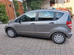 Grau Gebraucht 2008 Mercedes A150 Van / Kleinbus | 1.490 € (Fairer Preis)