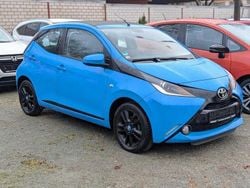 Blau Gebraucht 2016 Toyota Aygo X-wave Kleinwagen | 8.100 € (Guter Preis)
