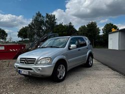 Silber Gebraucht 2000 Mercedes ML55 AMG AMG SUV | 7.500 €