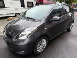 Grau Gebraucht 2009 Toyota Yaris Sol Limousine | 2.500 € (Fairer Preis)