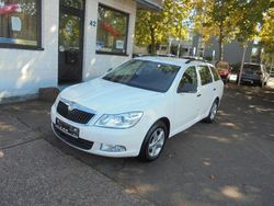 Weiß Gebraucht 2012 Skoda Octavia Active Kombi | 2.950 € (Fairer Preis)