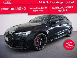 Mythosschwarz metallic Neu 2025 Audi RS3 Kleinwagen | 66.980 €