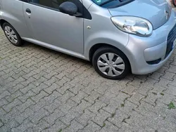 Silber Gebraucht 2025 Citroën C1 Kleinwagen | 2.850 €