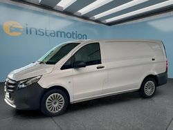 Weiß Gebraucht 2024 Mercedes Vito Van / Kleinbus | 35.199 € (Etwas zu teuer)