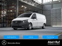Weiß Gebraucht 2024 Mercedes Vito Van / Kleinbus | 33.677 € (Fairer Preis)
