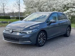 Grau Gebraucht 2022 VW Golf VIII Style Limousine | 14.500 € (Fairer Preis)