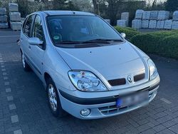 Silber Gebraucht 1999 Renault Scénic Van / Kleinbus | 2.500 €