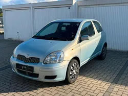 Silber Gebraucht 2003 Toyota Yaris Kleinwagen | 1.270 € (Fairer Preis)