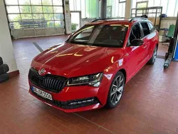 Velvetrot premium metallic (metallic) Gebraucht 2022 Skoda Superb SportLine Limousine | 31.900 € (Fairer Preis)