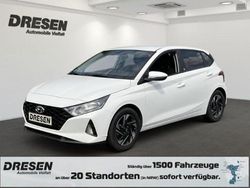 Weiss Gebraucht 2022 Hyundai i20 Edition 30 Limousine | 17.995 € (Fairer Preis)