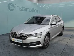 Silber Gebraucht 2022 Skoda Superb Ambition Kombi | 25.940 € (Fairer Preis)