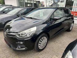Schwarz Gebraucht 2016 Renault Clio Van / Kleinbus | 6.987 € (Fairer Preis)