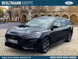 Obsidianschwarz metallic Gebraucht 2025 Ford Focus ST-Line Kombi | 26.999 € (Fairer Preis)