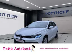 Weiss Gebraucht 2024 VW Polo Life Limousine | 20.777 € (Guter Preis)