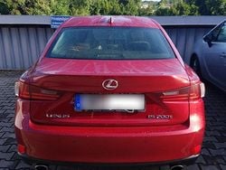 Rot Gebraucht 2019 Lexus IS200t Limousine | 17.000 €