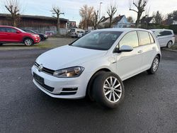 Weiß Gebraucht 2015 VW Golf VII LOUNGE Limousine | 9.790 € (Fairer Preis)
