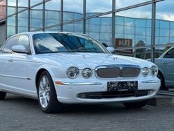 Weiß Gebraucht 2005 Jaguar XJ8 Executive Limousine | 18.222 € (Superpreis)