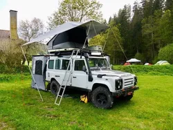 Weiß Gebraucht 2011 Land Rover Defender SE SUV | 69.500 €
